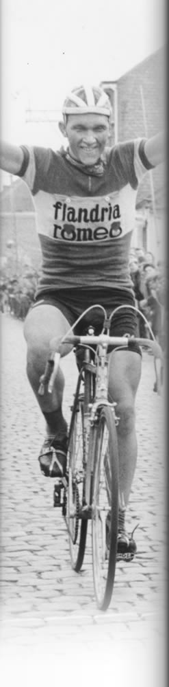 Wielerexpress 2005 - Het leven na de Tour deel 1 - Jos van der Vleuten - Henk Benjamins - Maarten Ducrot - Martien Kokkelkoren - Thijs Roks